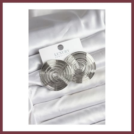 SHNSTORE Pirinç Gümüş Renk Circle Model Kadın Küpe SHN0720