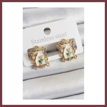 SHNSTORE Pirinç Beyaz Mineli Sanatsal Portre Model Gold Renk Kadın Küpe SHN0720