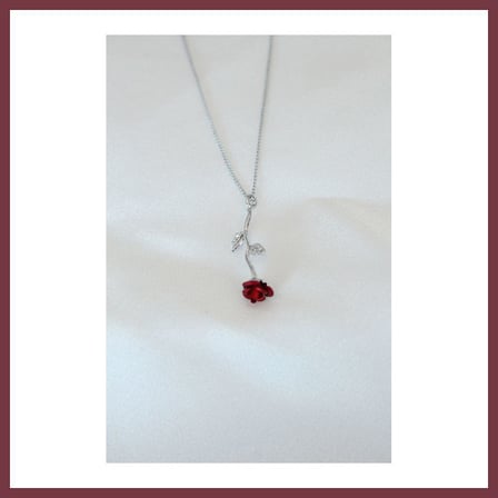 SHNSTORE Gümüş Kaplama Kırmızı Gül Figürlü Kadın Kolye SHN0720
