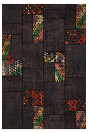 Işçilikteki Detayların Özenle Hazırlandığı Patchwork Halı 160x230 Cm - 6317