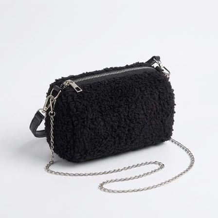Siyah Peluş Kadın Omuz ve El Çantası 18x12 cm Zincir Askılı Yumuşak Dokulu Mini Çanta
