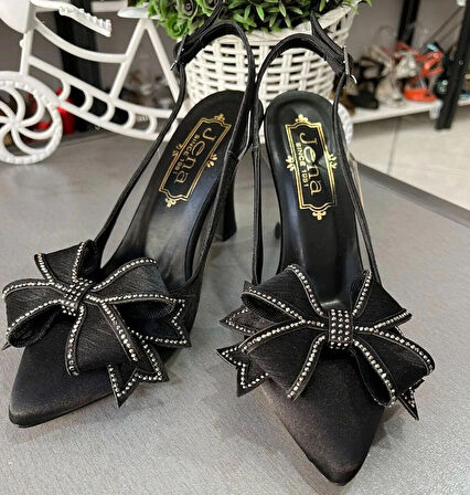 FİYONK DETAYLI EN MODA ÇOK ŞIK KADIN AYAKKABI 6 CM TOPUKBOYU SATEN DOKU HER ZAMANIN MODELİ KONFOR