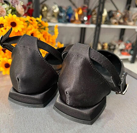 2025 MODEL SİVRİ BURUN DÜZ TABAN EBRULİ RENK GEÇİŞLİ ÇOK RAHAT VE ŞIK ABİYE GÜNLÜK TREND MODEL