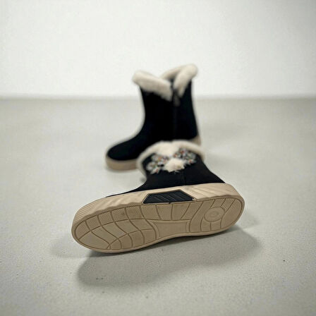 KIZ ÇOCUK KÜRKLÜ KELEBEK DETAYLI SİYAH BOT 