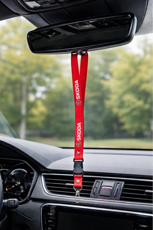 Skoda 5'li Araba Paspas Seti & Kırmızı Oto Boyun Yastığı & Ayna Askısı & Skoda Araç Oto Aksesuarı
