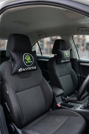Skoda Araç Uyumlu Dijital Baskılı Siyah Seyahat Boyun Yastığı - Şık Tasarım