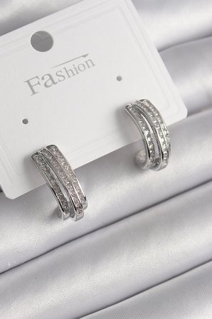 Pirinç Gümüş Renk Zirkon Taşlı Yarım Halka Model Kadın Küpe - TJ-BKP9978