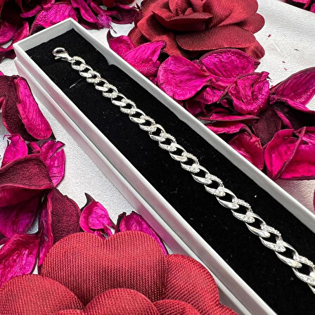 Kalın Zincir Model Kadın Bileklik 925 Ayar Gümüş Rodyum Kaplama Şık Tasarım
