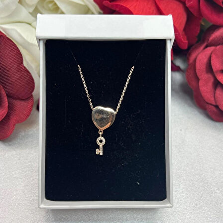 Açılabilir Kalp ve Zirkon Taşlı Anahtar Kadın Kolyesi 925 Ayar Gümüş Zincirli Rose Gold Kaplama