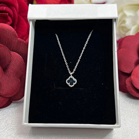 Van Cleef Yonca Siyah Taşlı Kadın Kolyesi 925 Ayar Gümüş Radyumlu 6 mm