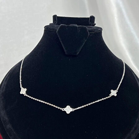 Zirkon Taşlı Üçlü Yonca Kadın Kolyesi 925 Ayar Gümüş Rodyumlu