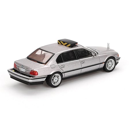 1/64 BMW 750IL ''Tomorrow Never Dies'' Blister Paket