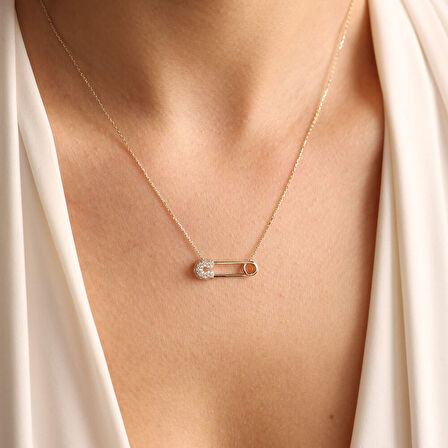 14 Ayar Altın Çengelli İğne Kolye