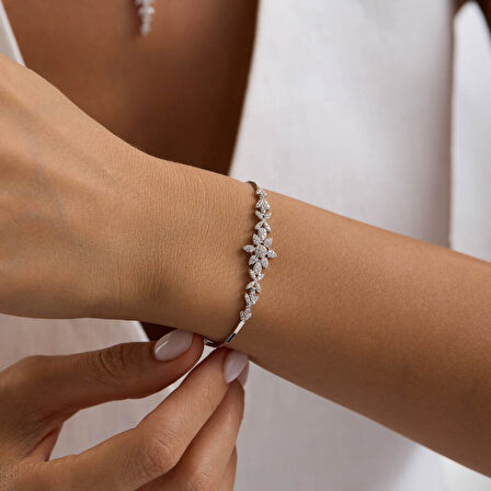 Cam Güzeli Beyaz Altın Takı Seti