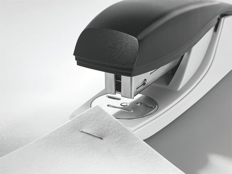 Leitz Ofis zımbalayıcı, 30 yaprak için, ergonomik tasarım, zımba dahil, kırmızı, NeXXt serisi, 55000