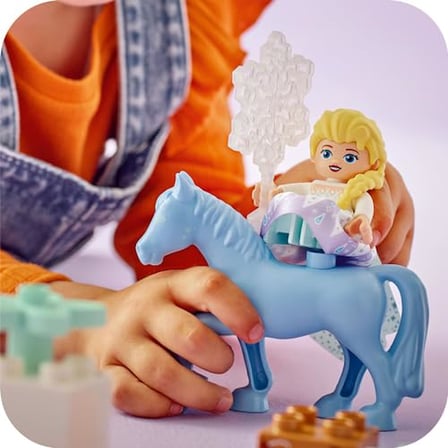 LEGO® DUPLO │ Disney Elsa ve Bruni Büyülü Ormanda 10418, 2 Yaş ve Üzeri Çocuklar için Elsa Mini Bebe