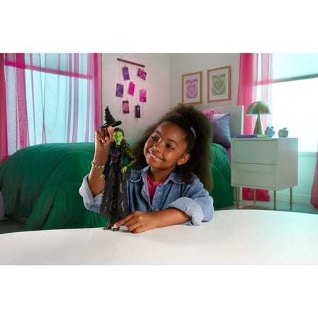 Mattel Evrensel Wicked Elphaba Moda Bebek ve Aksesuarları, Yeşil Ciltli, Örgülü Siyah Saç, Olasılık ve Çıkarılabilir Balo Salonu Görünümü