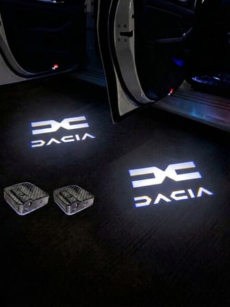 DACİA YENİ LOGO Araçlar Için Pilli Yapıştırmalı Kapı Altı Led Logo