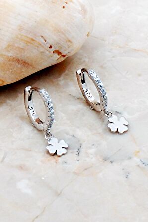 Yonca Rodyumlu Gümüş Küpe 5277