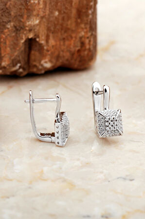 Zirkon Taşlı Rodyumlu Parlak Gümüş J Küpe 6959