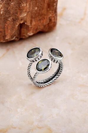 Peridot Taşlı El Sarması Üç Başlı Gümüş Yüzük 5823