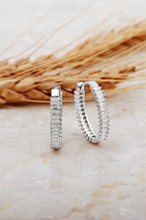 Baget Taşlı Büyük Boy Rodyumlu Gümüş Oval Halka Küpe 7130