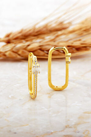 Baget Taşlı Dikdörtgen Altın Kaplama Gümüş Küpe 7189