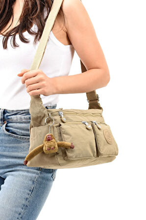 Kadın Orta Boy Bölmeli Bej Renkli Suya Dayanıklı Krinkıl Kumaş Çapraz Askılı Omuz Çantası