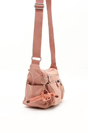 Kadın Orta Boy Bölmeli Pembe Renkli Suya Dayanıklı Krinkıl Kumaş Çapraz Askılı Omuz Çantası