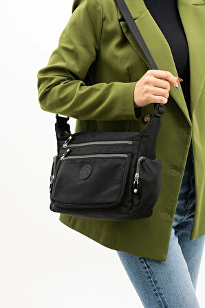 Kadın Çok Gözlü Suya Dayanıklı Paraşüt Kumaş Siyah Renkli Ayarlanabilir Çapraz Askılı Omuz Çantası