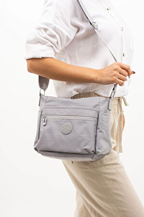 Kadın Çok Gözlü Suya Dayanıklı Paraşüt Kumaş Ayarlanabilir Çapraz Askılı Omuz Çantası