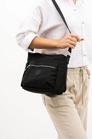 Kadın Çok Gözlü Suya Dayanıklı Paraşüt Kumaş Siyah Renkli Ayarlanabilir Çapraz Askılı Omuz Çantası