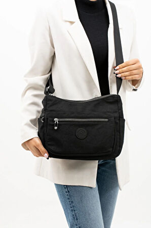 Kadın Çok Gözlü Suya Dayanıklı Paraşüt Kumaş Siyah Renkli Çapraz Askılı Omuz Çantası