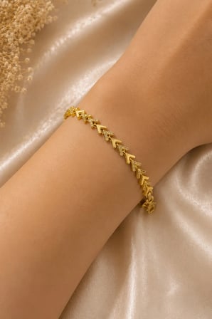 Sertifikalı 316L Çelik Ok Motif Zirkon Taşlı Kadın Bileklik