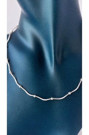 Sertifikalı 316L Çelik Metal Top Detaylı Örgü Zincir Uzun Kadın Kolye