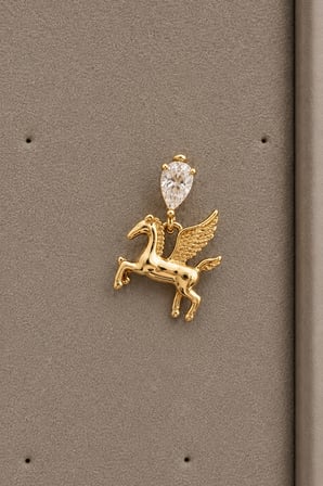 Sertifikalı 316L Çelik Damla Taşlı Pegasus Figürlü Sallantılı Premium Altın Kaplama Tragus ve Helix Piercing