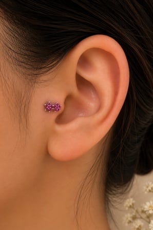 Sertifikalı 316L Çelik Fuşya Taşlı Çift Çiçek Figürlü Premium Gümüş Renk Tragus ve Helix Piercing