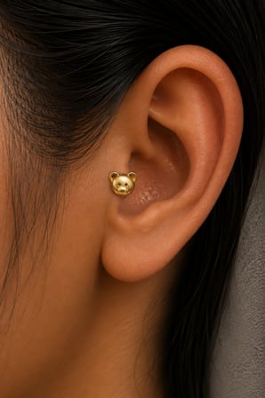 Sertifikalı 316L Çelik Minimal Ayıcık Yüzü Figürlü Premium Altın Kaplama Tragus ve Helix Piercing