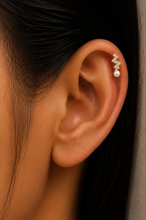 Sertifikalı 316L Çelik Taşlı Şimşek Figürlü İnci Detaylı Premium Altın Kaplama Tragus ve Helix Piercing