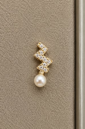 Sertifikalı 316L Çelik Taşlı Şimşek Figürlü İnci Detaylı Premium Altın Kaplama Tragus ve Helix Piercing