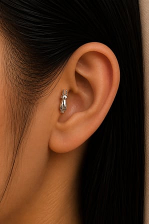 Sertifikalı 316L Çelik Uzun Kulaklı Tavşan Figürlü Taşsız Premium Gümüş Renk Tragus ve Helix Piercing