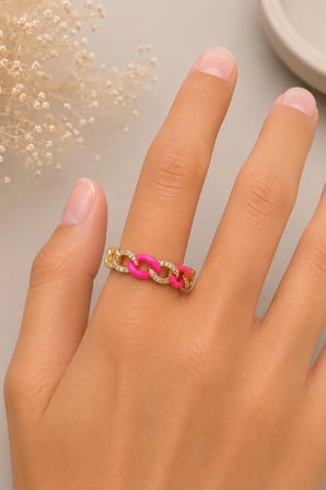 Sertifikalı 316L Çelik Fuşya Pembe Taşlı Zincir Halkalı Premium Altın Kaplama Kadın Yüzük
