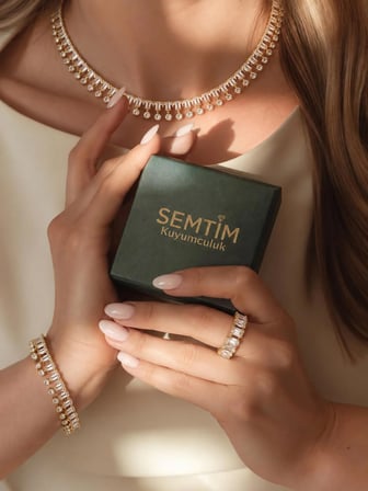 Sertifikalı 316L Çelik Premium Altın Kaplama Baget Zirkon Taşlı Kolye ve Bileklik Seti