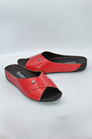 Berry Anatomik Dört Mevsim Krokodil Kırmızı Kadın Terlik - 1002