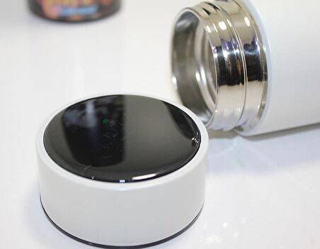 1 Adet Anime Baskılı Dijital Göstergeli Termos 500 ml