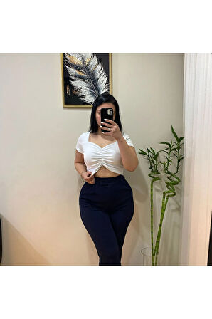 Büzgü Detaylı Şık  Crop