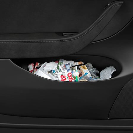 Spigen Tesla Model Y İçin Çöp Kutusu - 50 Adet Çöp Torbası Dahil