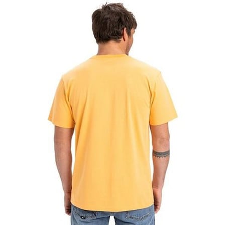 Erkek Spor Tişört Modeli Rahat Kesim ve Şık Tasarım
