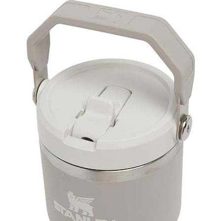 Pipetli Termos ile Pratik Kullanım ve Şık Tasarım