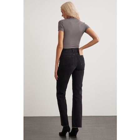 Pamuk Elastan Kısa Kollu Üst ile Günlük Rahatlık